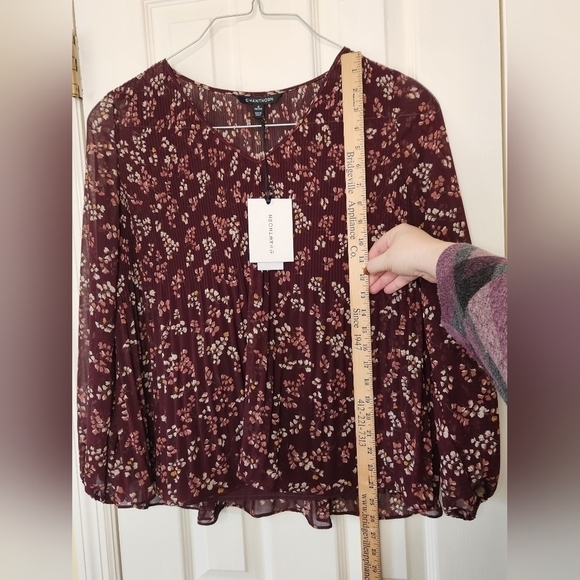 41 Hawthorn Burgandy Flowy Floral Sheer Top Medium Petite - Picture 10 of 12